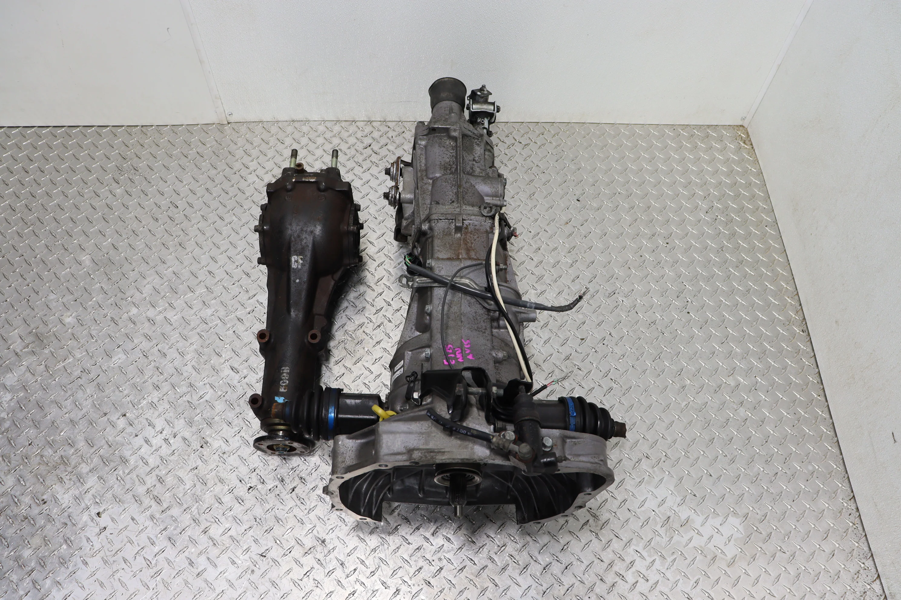 1999–2005 Subaru Legacy Outback Impreza 2.5L AWD Manual Transmission Non-Turbo OEM 5-Speed - Image 2