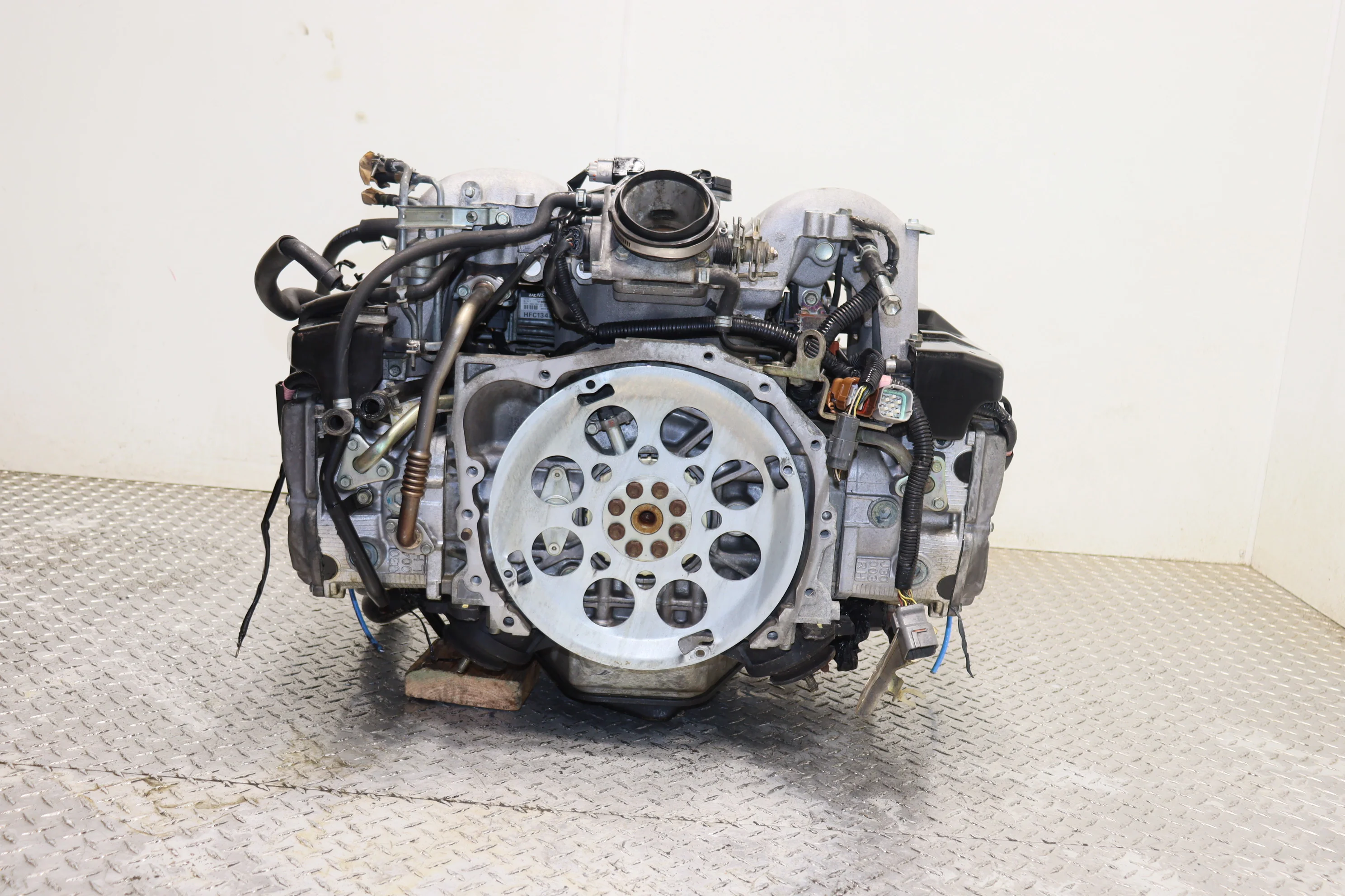 2000–2004 Subaru Legacy Outback H6 3.0L 6-Cylinder Boxer Engine JDM - Image 2
