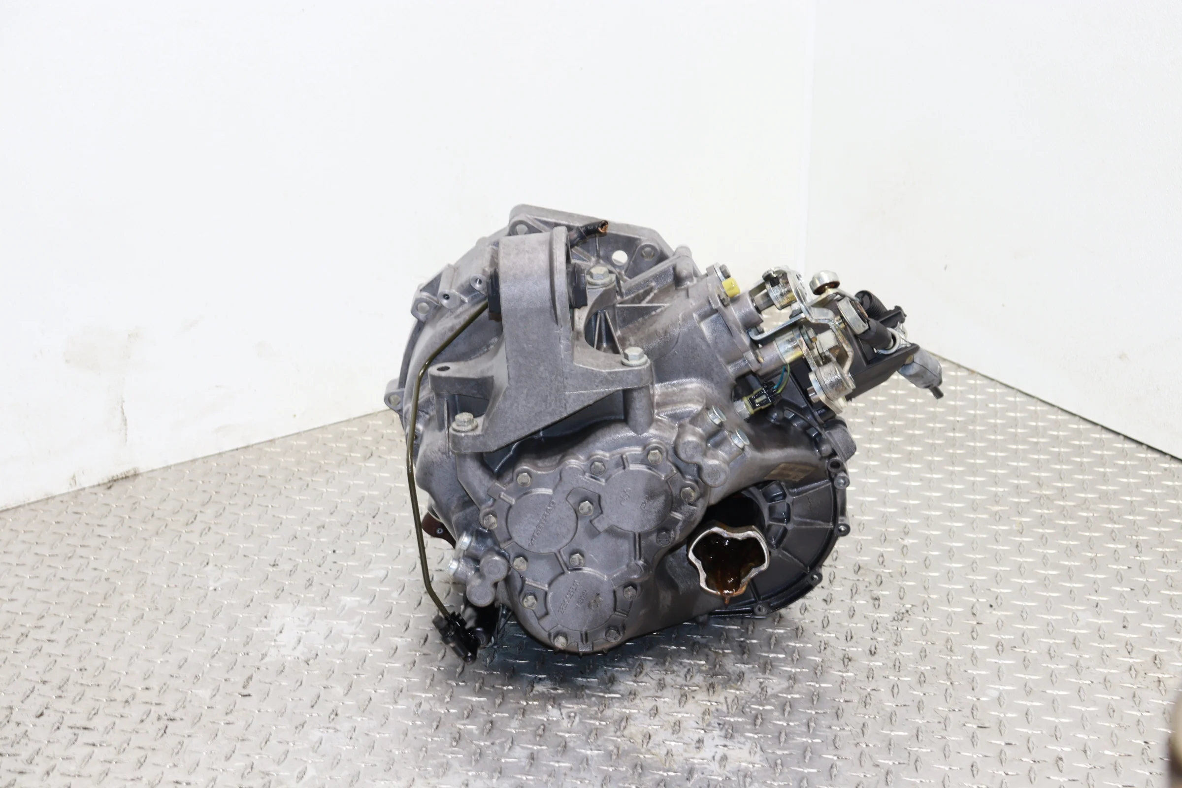 2002–2006 Mini Cooper S 6-Speed Manual Transmission (R53) – JDM | W11B16A - Image 11