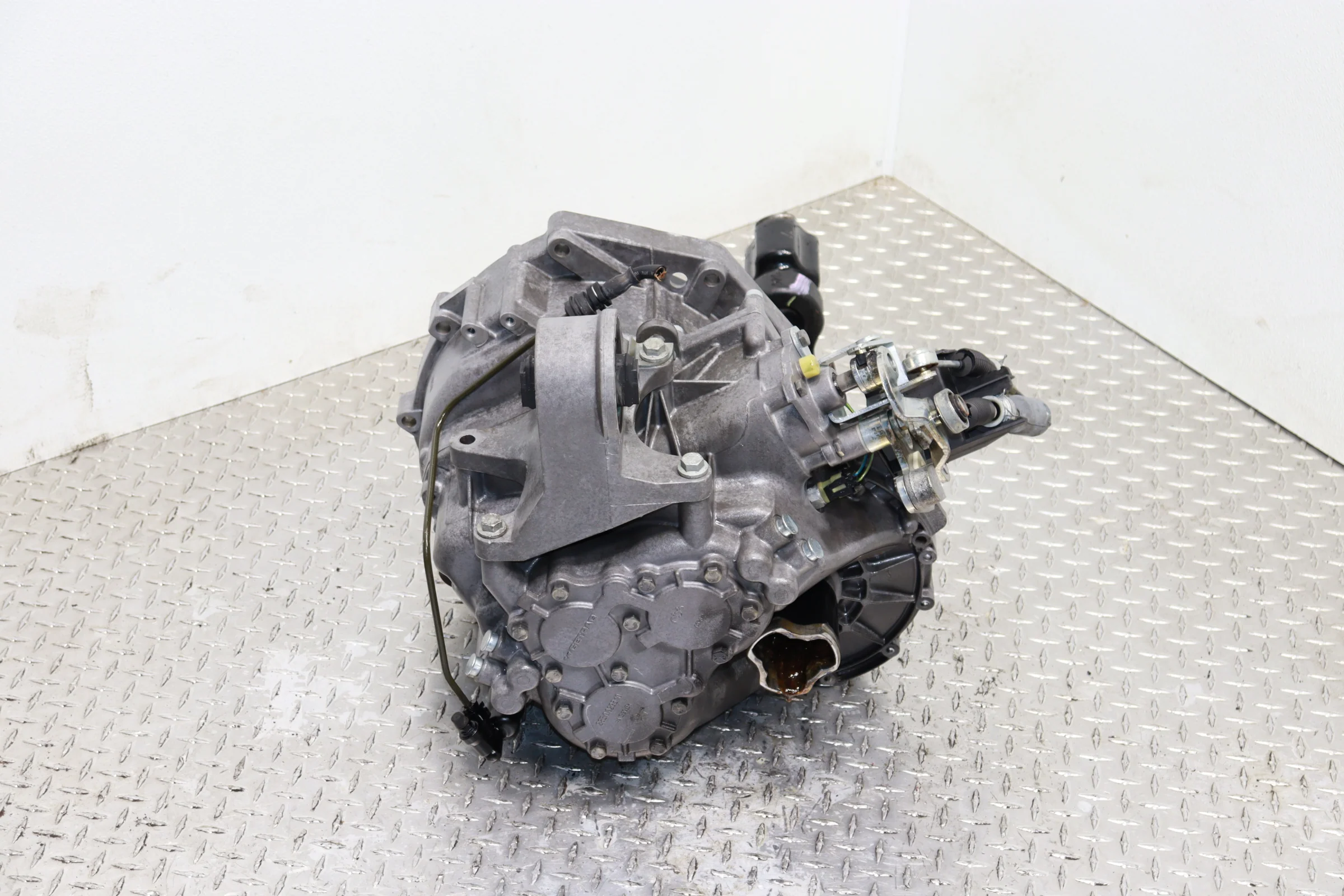 2002–2006 Mini Cooper S 6-Speed Manual Transmission (R53) – JDM | W11B16A - Image 12