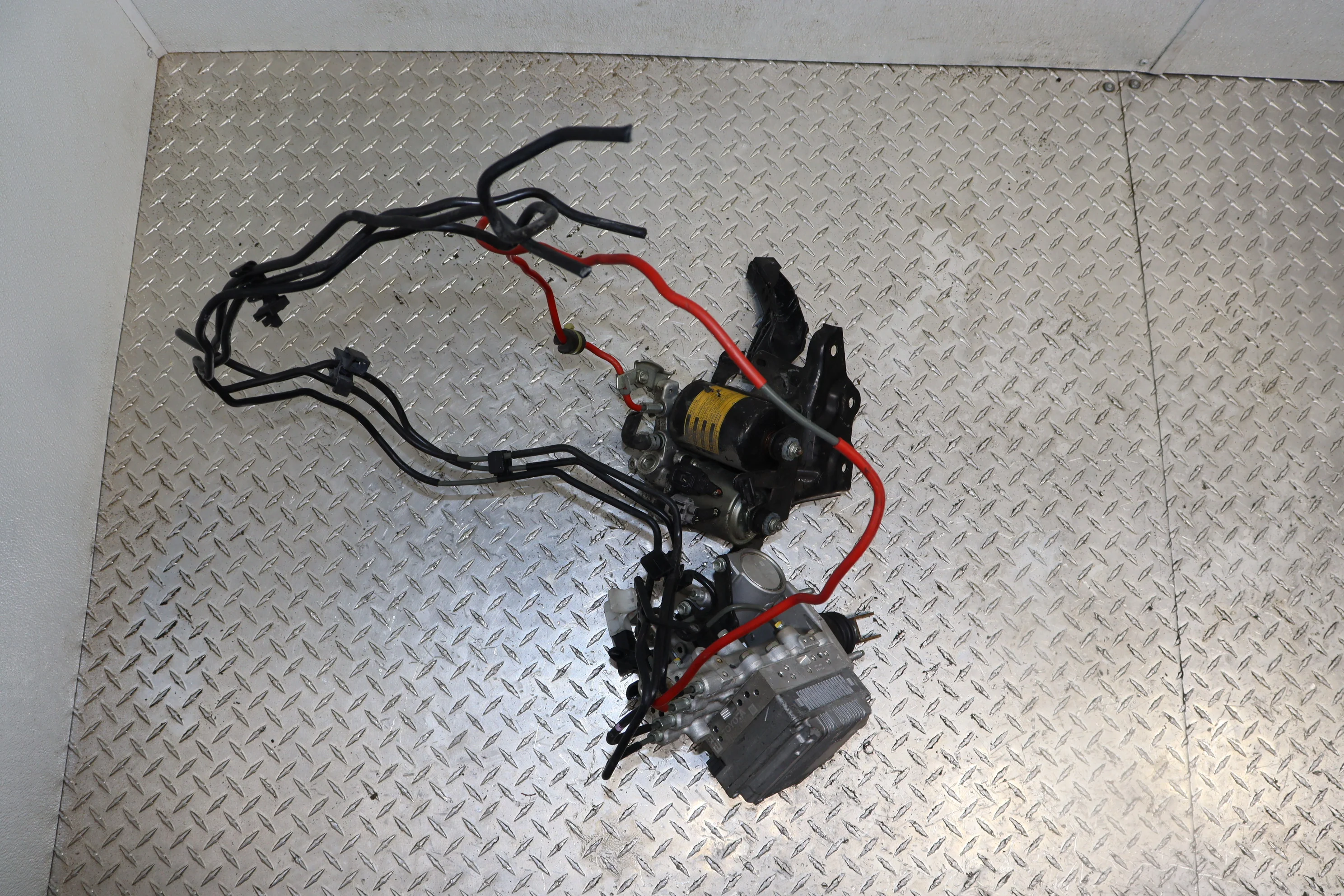 2010 2011 2012 2013 2014 2015 Toyota Prius Hybrid ABS Pump Anti-Lock Brake System OEM 47210-47310 - Image 5
