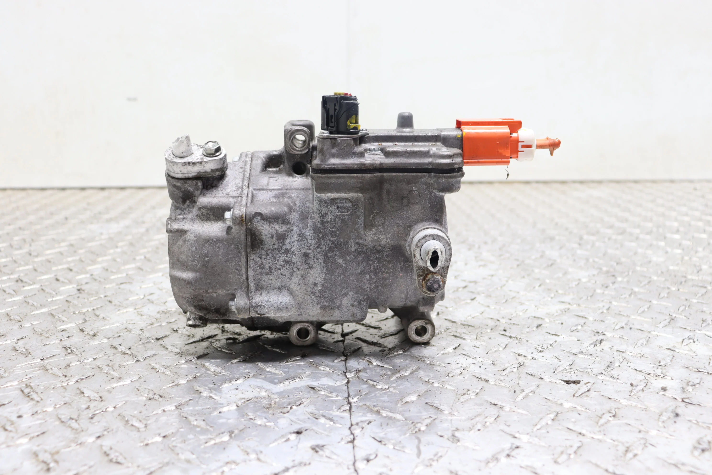 2010–2015 Toyota Prius OEM A/C Compressor Denso – Imported from Japan with 90 Days Warranty - Image 9