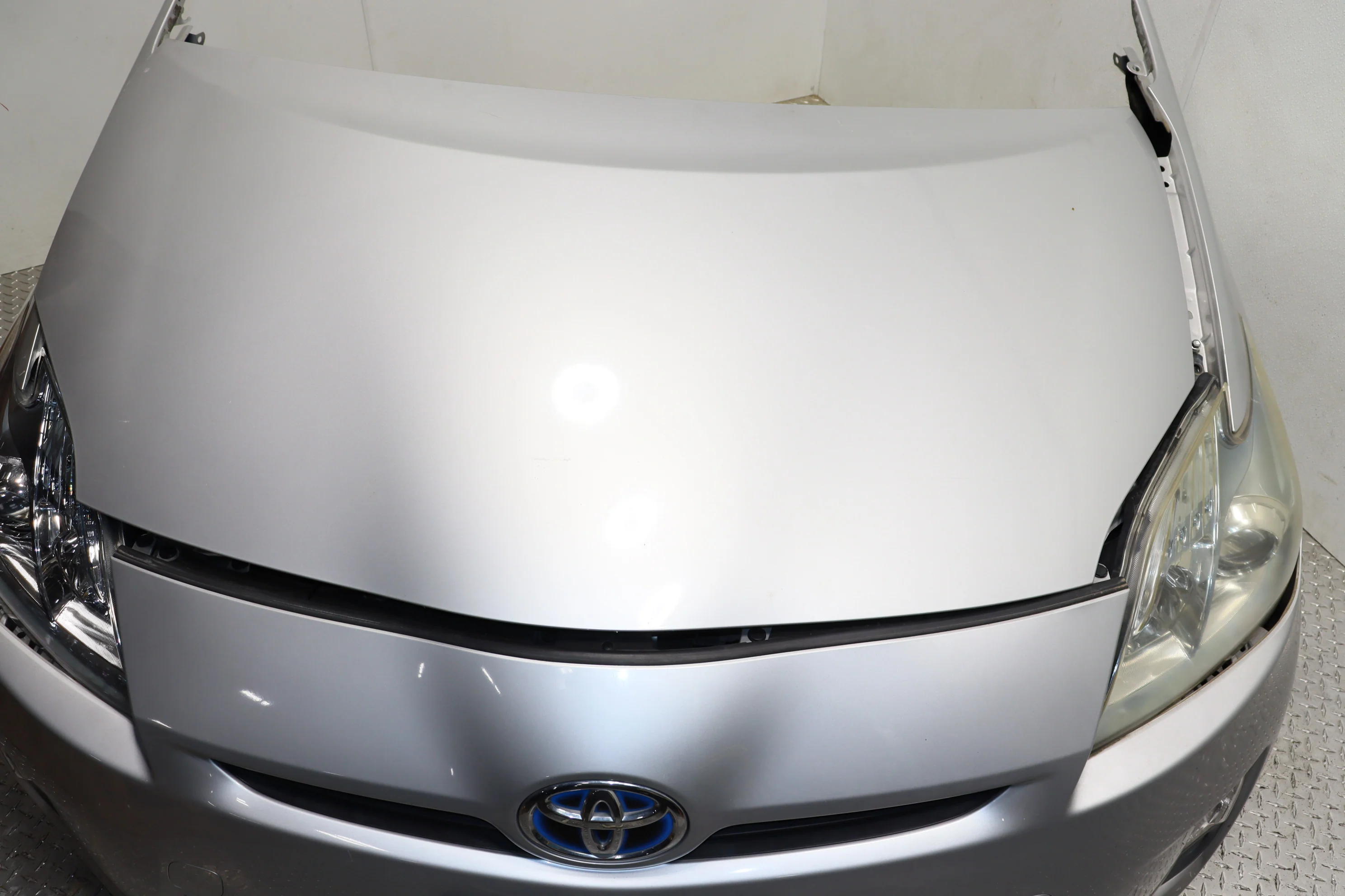 2010–2015 Toyota Prius OEM Front End Conversion Front Clip Assembly - Image 4