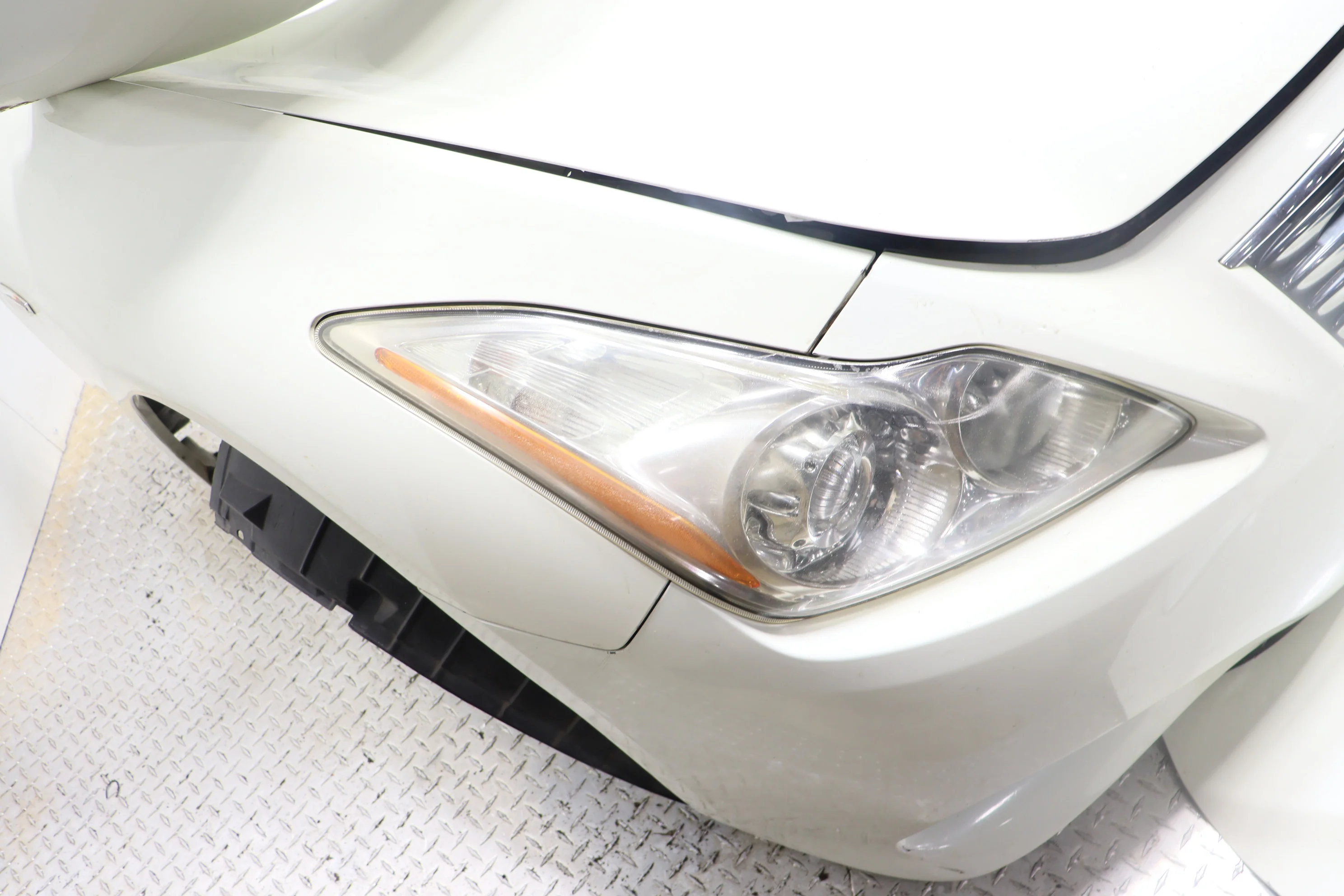 Infiniti G37S Coupe JDM Complete Front End Nose Cut & Rear Trunk Assembly White OEM - Image 8