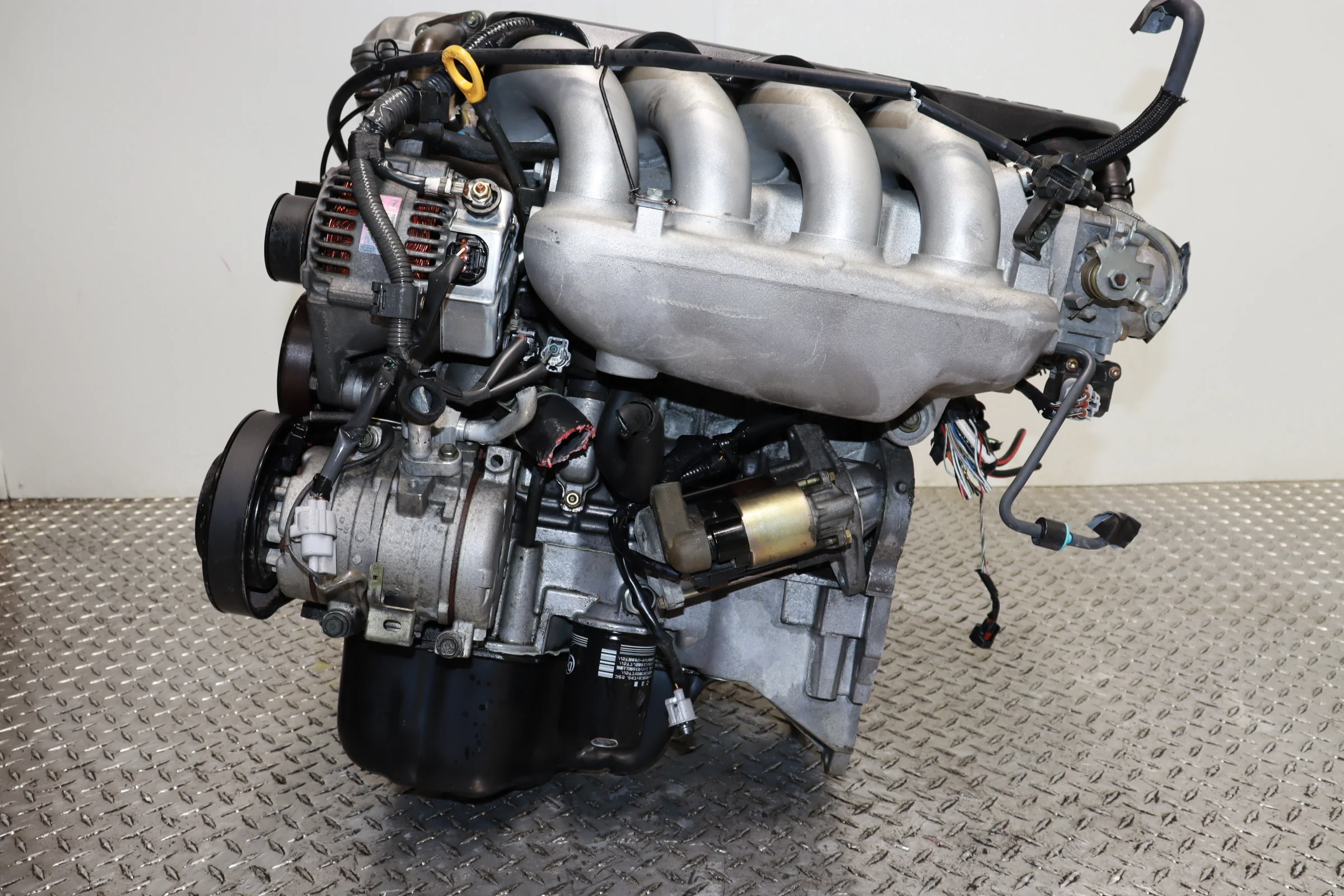 JDM 2ZZ-GE 2000 - 2005 TOYOTA CELICA GTS / COROLLA XRS / MATRIX 1.8L 4CYL DOHC VVTL-I ENGINE ONLY YAMAHA HEAD - Image 2