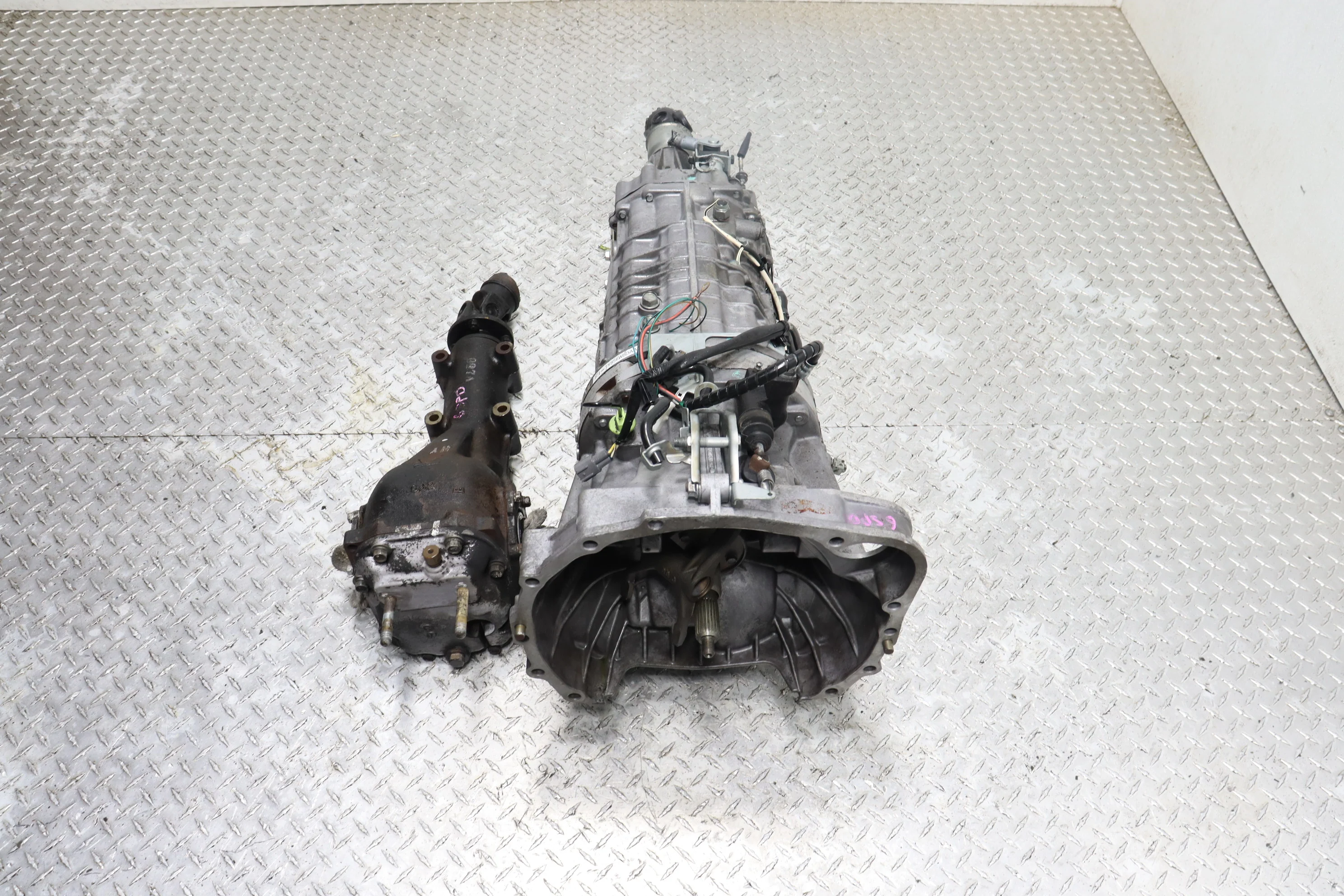 JDM TY856WBDAA 2006-2009 Subaru Legacy GT Spec B AWD 6-Speed Manual Transmission (3.9 Final Drive) - Image 2